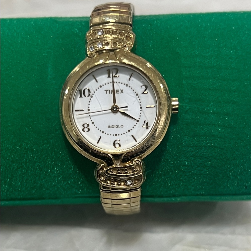 Timex Main Street Women Dress Indiglo Expansion Quartz Watch